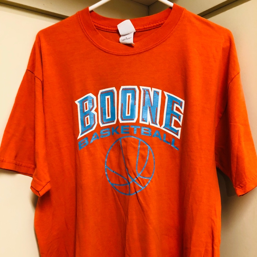 vintage 90’s / 00’s Boone Braves Basketball Gildan